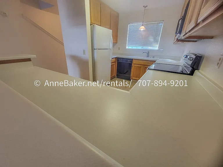 205 Elbridge Ave #G — Photo 5