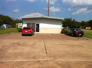 2206 1st St, Palacios, TX 77465