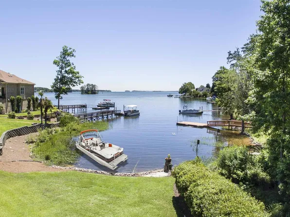 120 Pointe Overlook Dr, Chapin, SC 29036