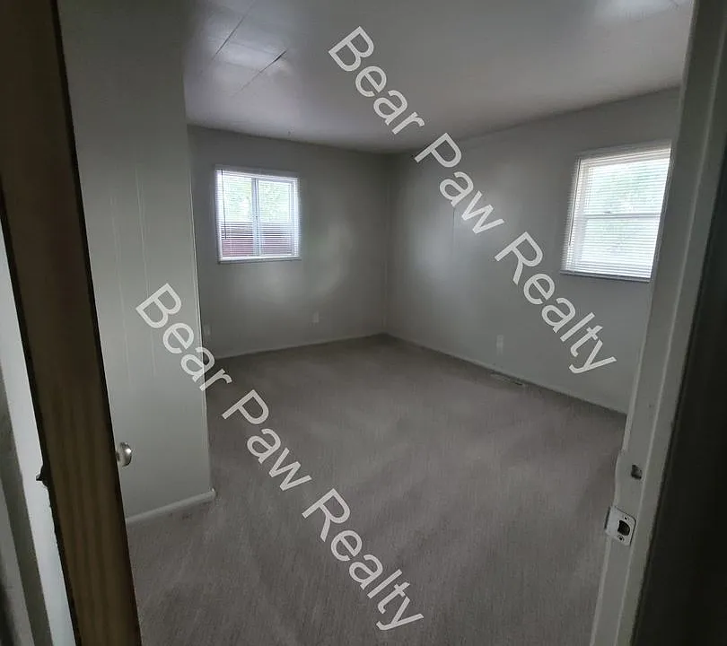 1225 Arp Ave