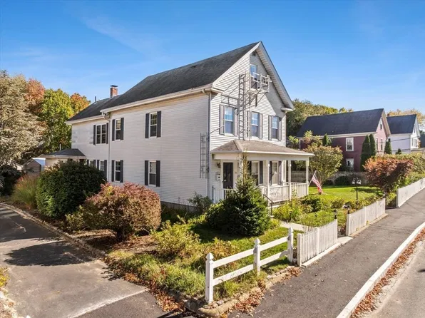 98 E Water St, Taunton, MA 02780
