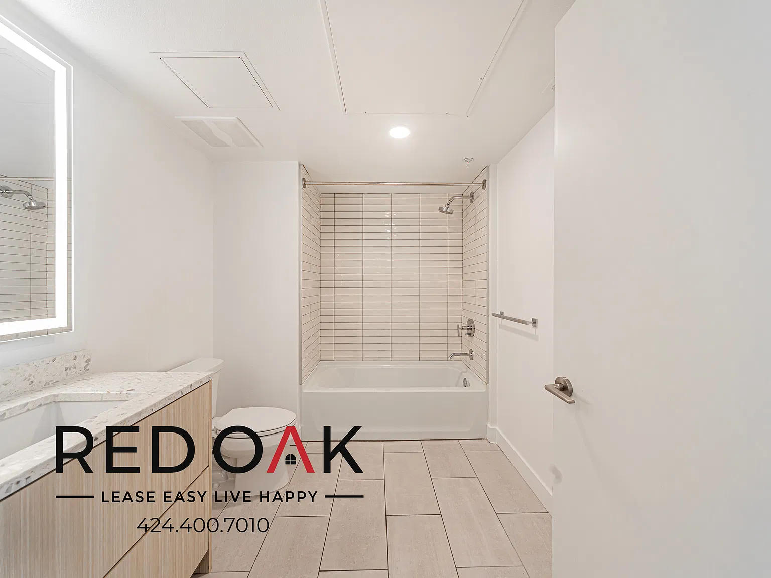 Fantastic One Bedroom with Open Floor Plan, Amenities, In-Unit W/D, and Available Parking ~ Near ... — Photo 4