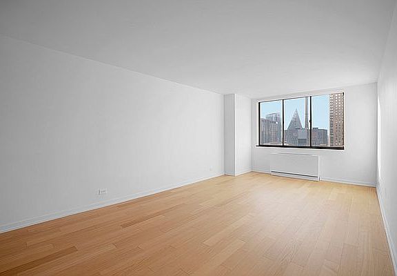 3rd image of 124 W 60th St APT 10H
