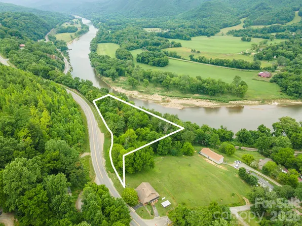 588 Us Highway 25/70, Hot Springs, NC 28743