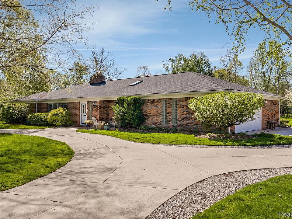 12959 Talbot Ln, Huntington Woods, MI 48070 | MLS #20261027970
