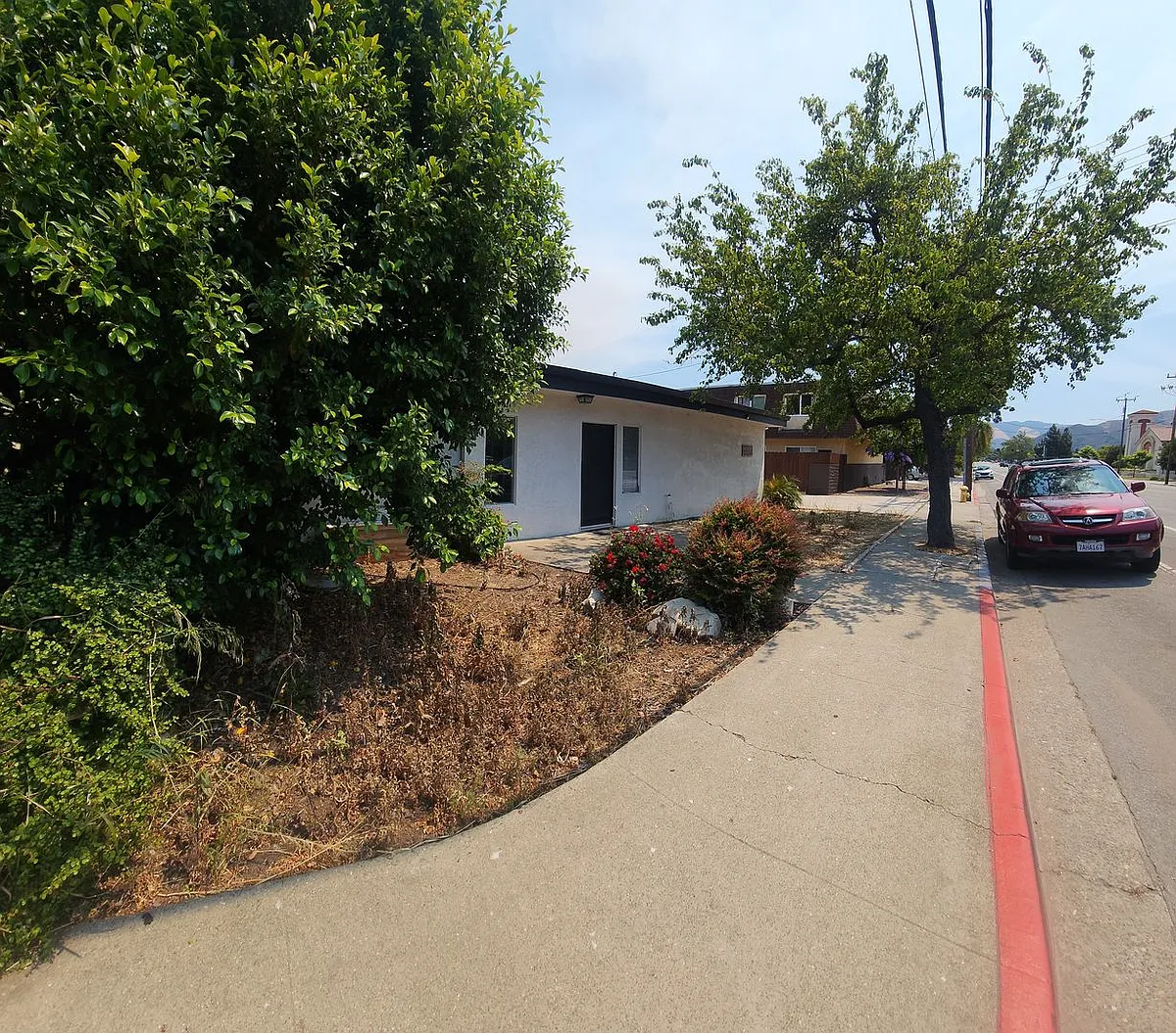 Building Photo - 550-554 556 Foothill Blvd