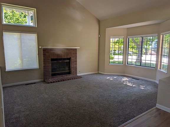 3rd image of 4144 Greenwich Dr