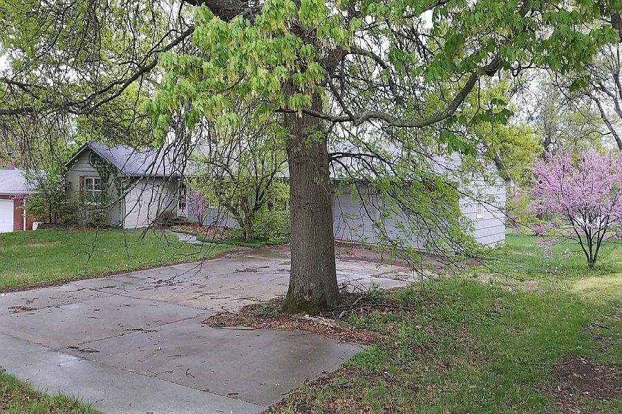 2nd image of 1503 E Mechanic St