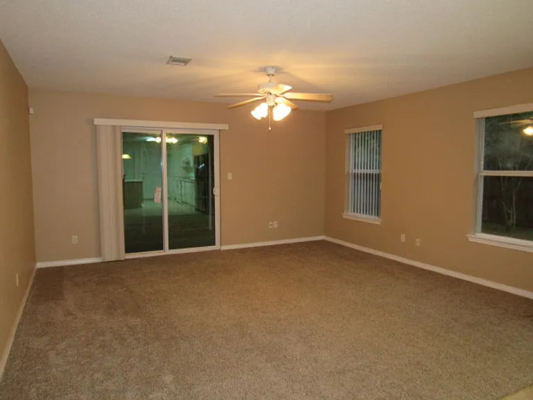 1093 Antigua Cir — Photo 6