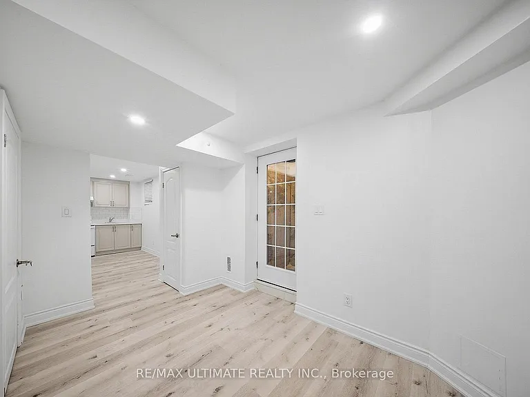 21 Sewells Ln — Photo 5