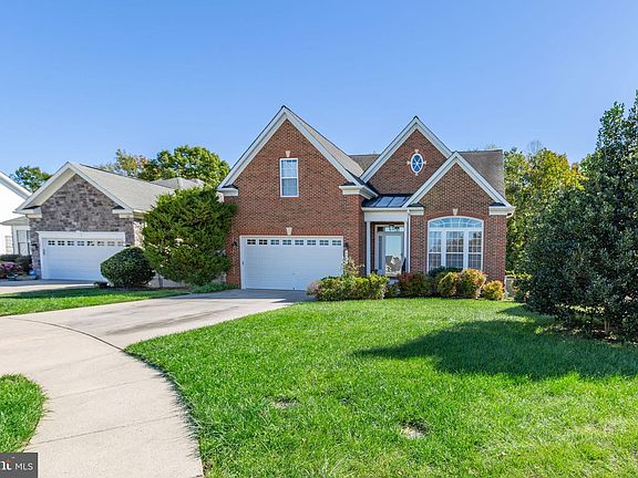 2nd image of 5000 Sewells Pointe Way