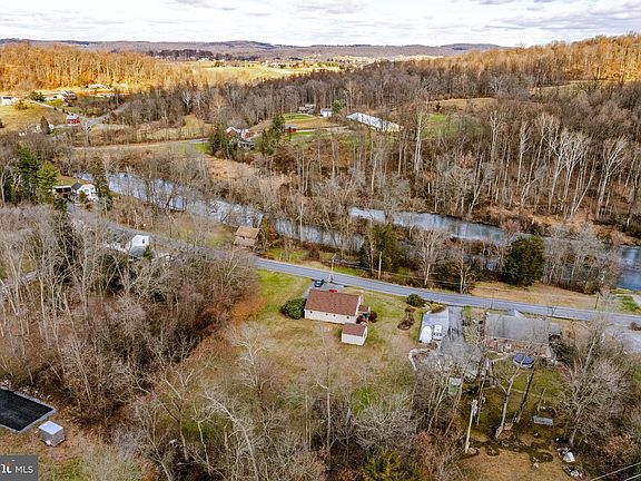 5th image of 735 Greenville Rd