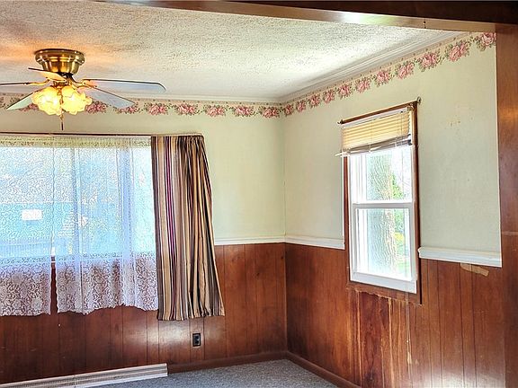 5th image of 3417 Oakwood St