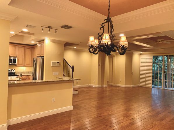2636 Ravella Ln
