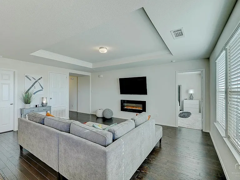 2207 Heaton St — Photo 12
