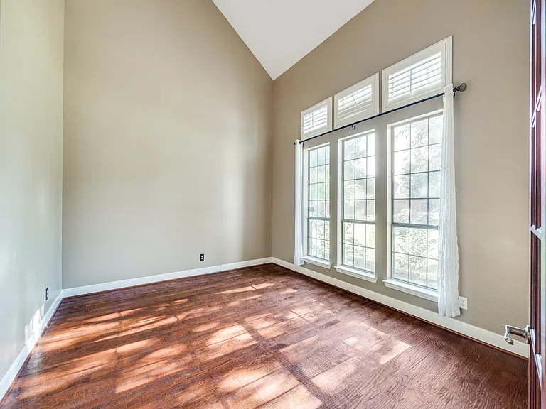 4463 Fallmeadow Dr — Photo 4