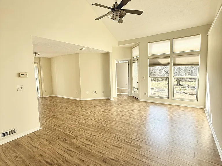4345 Towneside Ct — Photo 4