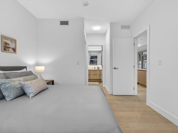 2 bedroom rental in West Vancouver — photo 18