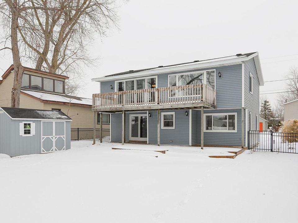 4392 Lynden Rd-101
