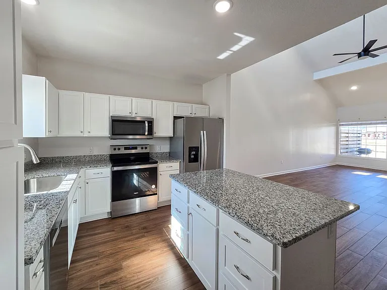 4804 Antosh Cir #4 — Photo 3