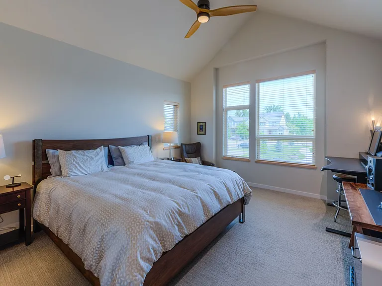 1364 Snowberry Ln — Photo 4
