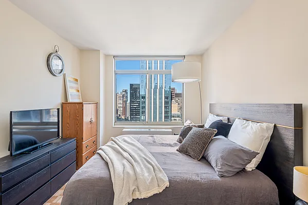 Rented by Corcoran | media 4