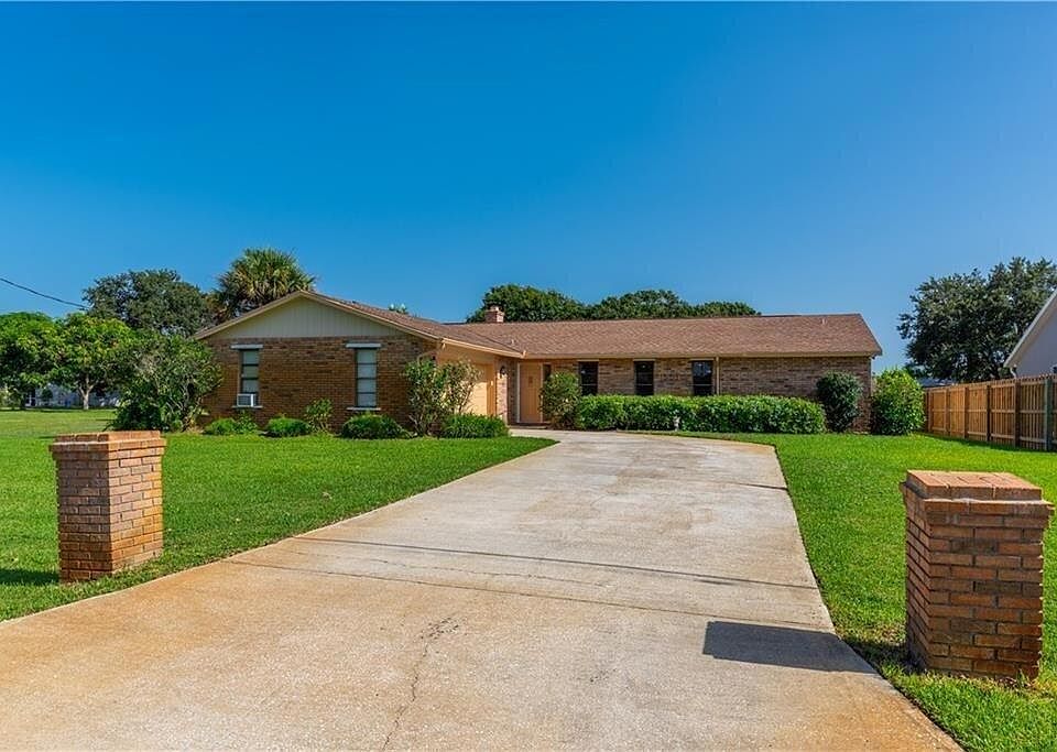 1st image of 1531 SE Portillo Road