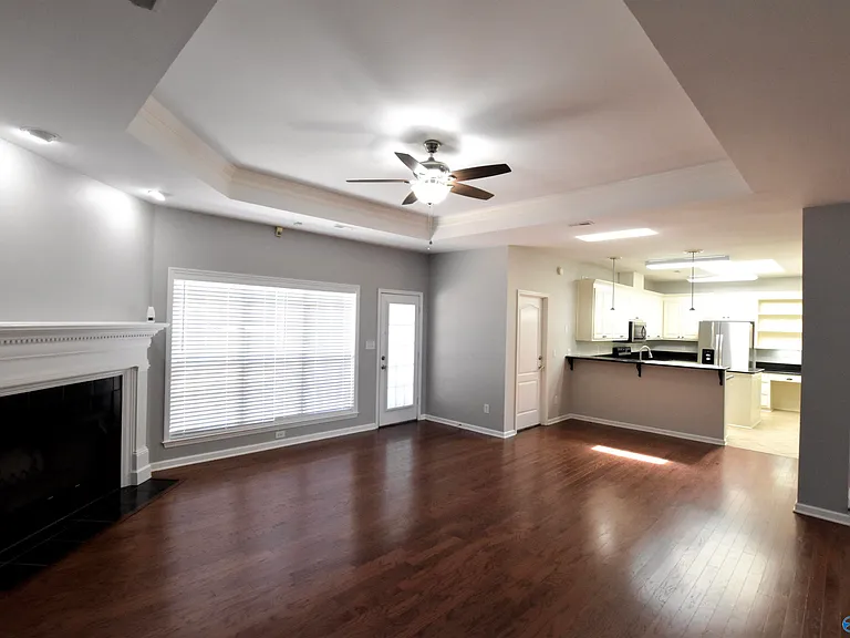 118 Canterbury Dr — Photo 4