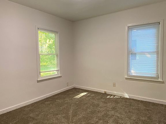 3rd image of 804 College Ave