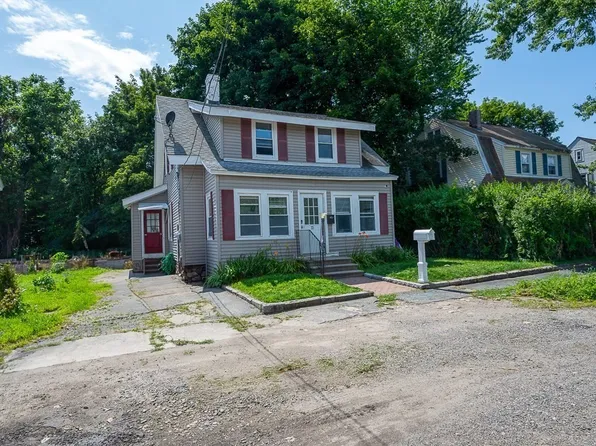 22 Lauf St, Worcester, MA 01602