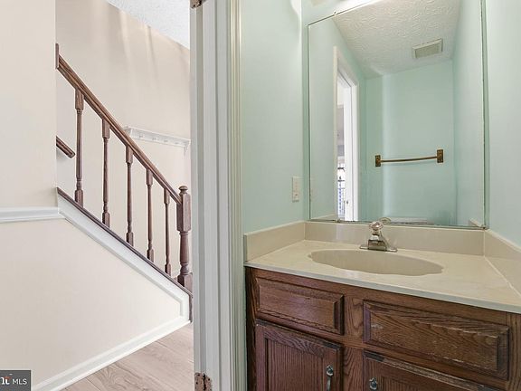 4th image of 14836 Silver Ash Ct