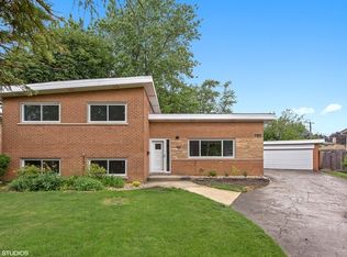 417 Wilshire Dr W, Wilmette, IL