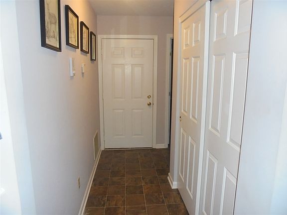 2nd image of 624 Friars Ln APT 4