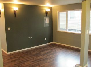 738 NE 157th Ave, Portland, OR 97230