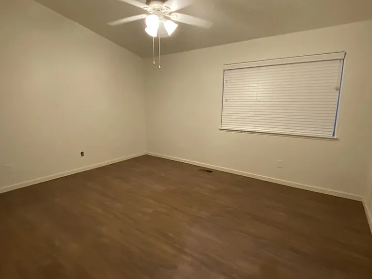 3044 Austin Ln — Photo 5