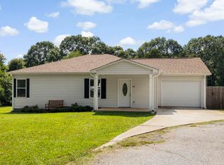 148 Bradley Dr, Wellford, SC 29385