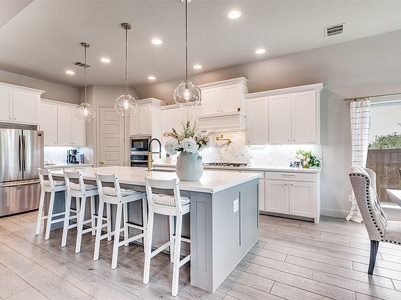 2nd image of 475 Peppercress Ln
