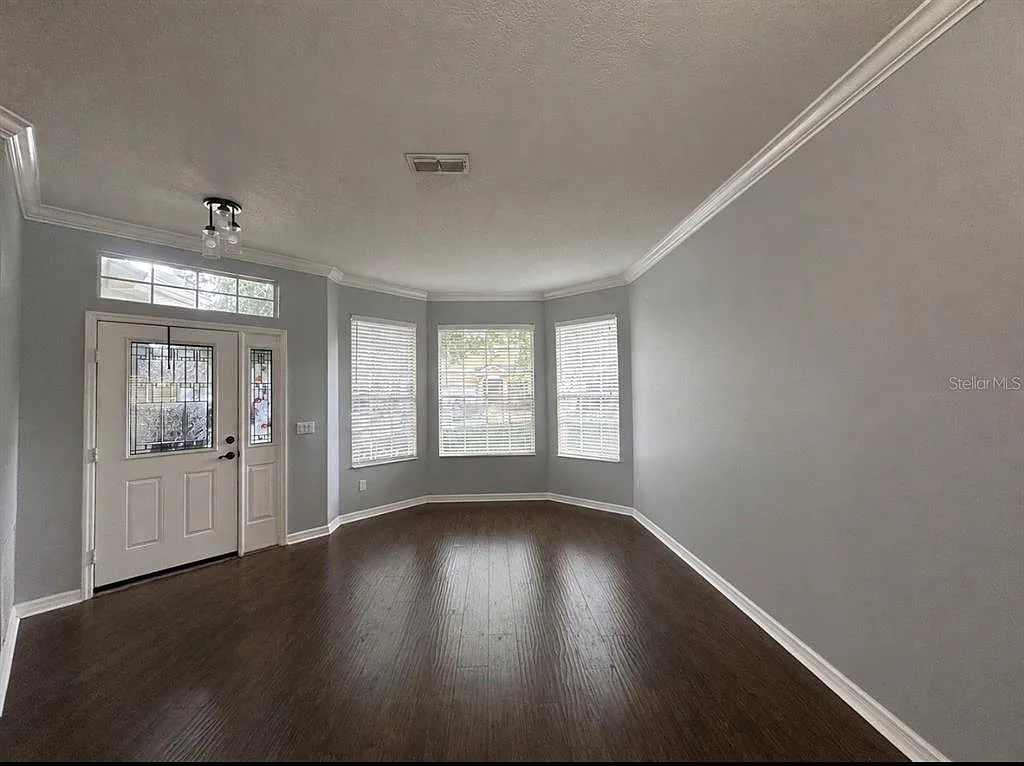 4 bed, 2.0 bath, 1880 sqft, $2,800 — Photo 4