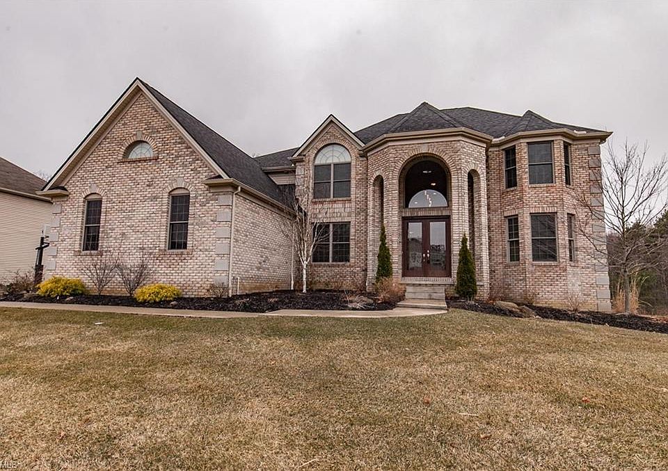 1st image of 20758 Donegal Ln