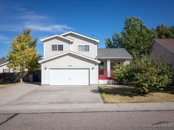 1919 Prairie Dog Dr, Cheyenne, WY 82001