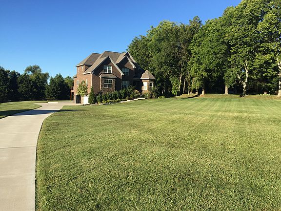 4th image of 2252 Henpeck Ln