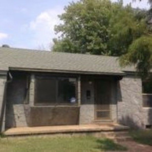 1st image of 4205 SE 25th St
