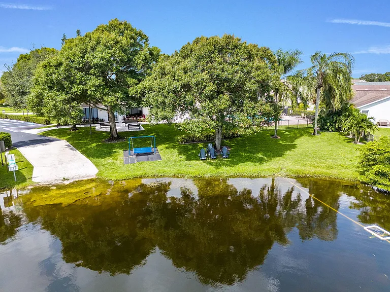 1599 Bayridge Pl — Photo 50