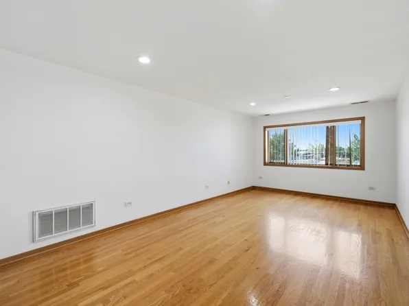 313 W 23rd St Unit 503, Chicago, IL 60616