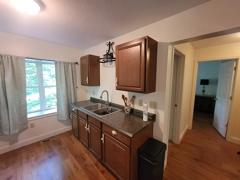 809 S Main St — Photo 10