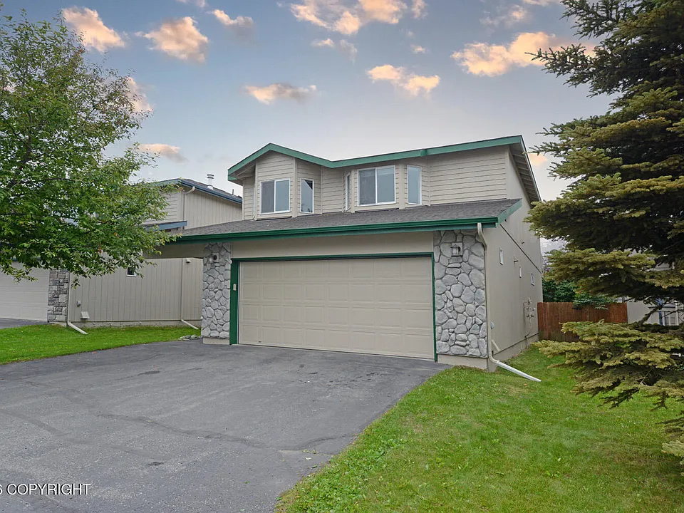 264 Dailey Ave