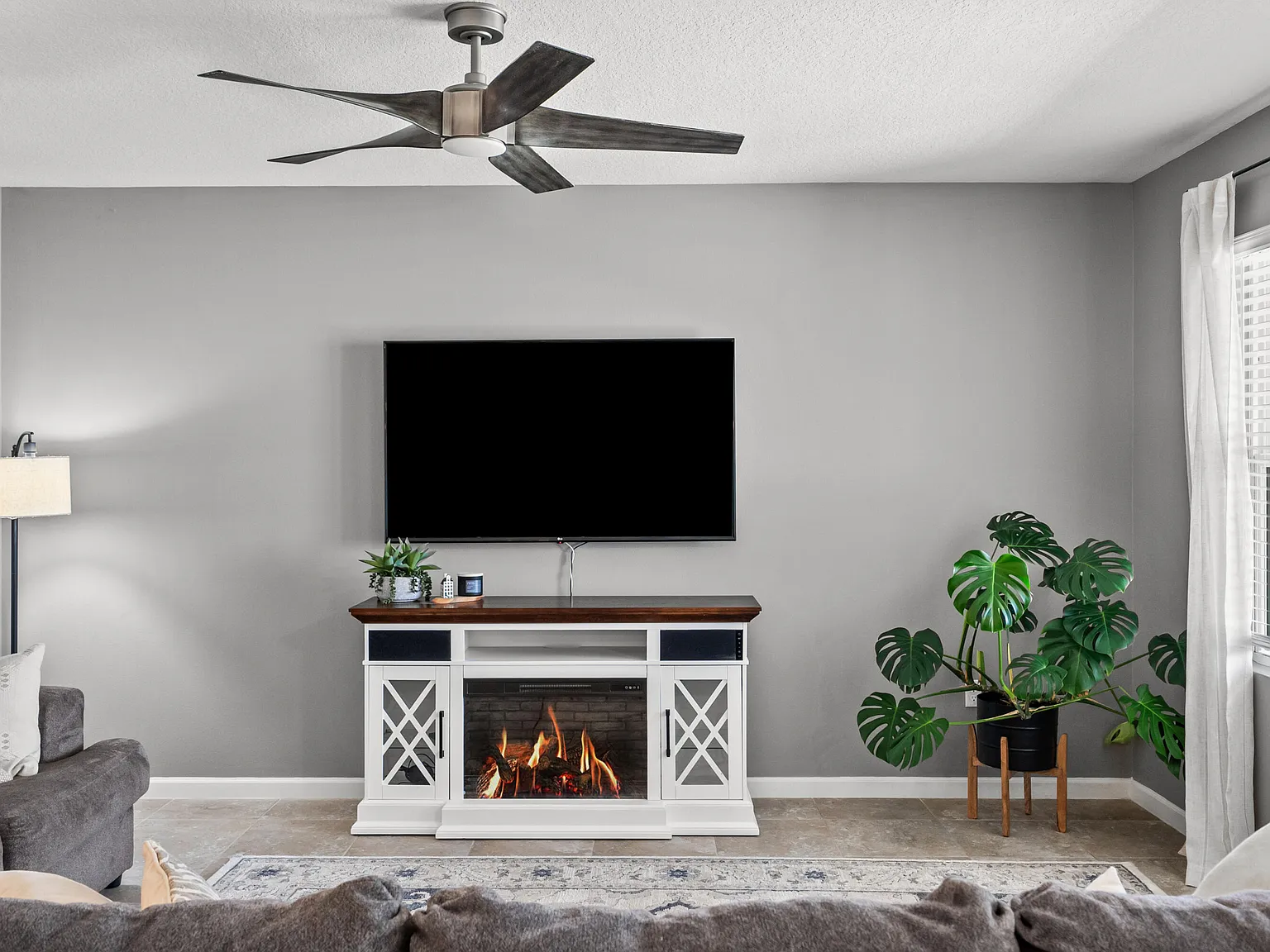 3 bed, 2.0 bath, 1672 sqft, $2,800 — Photo 3