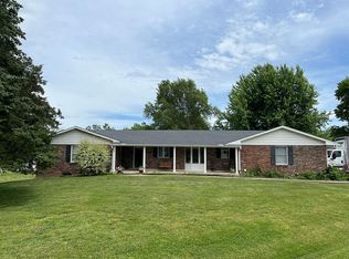 701 S Le Fevre Ave, Salisbury, MO 65281