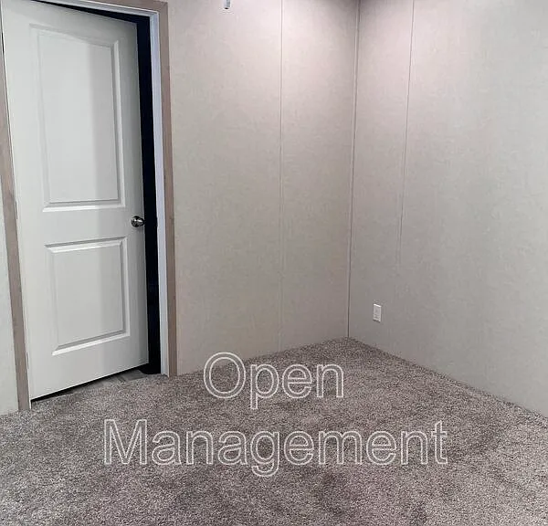 1901 1st St #56 — Photo 3
