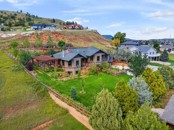 1724 Rustler Cir, Spearfish, SD 57783